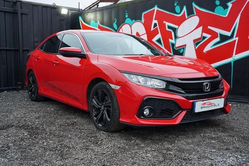 Used Honda Civic SR 129 HP (94 kW) 2017 Red Hatchback