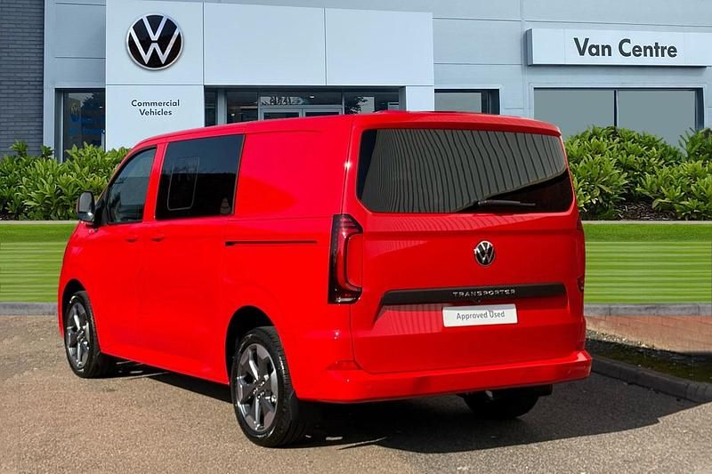 New VW Transporter Pro 150 HP (110 kW) 2026 Red Van