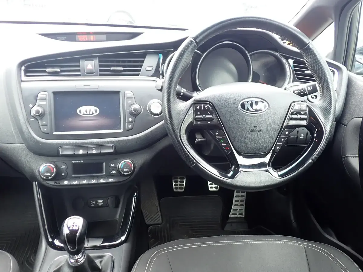 Used Kia Ceed Sportswagon GT-Line 134 HP (98 kW) 2017 Black Estate