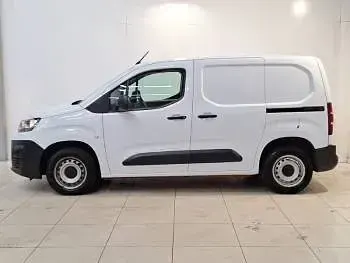Used Citroën Berlingo 100 HP (73 kW) 2024 White MPV