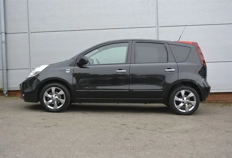 Used Nissan Note N-TEC 88 HP (64 kW) 2011 Black Hatchback