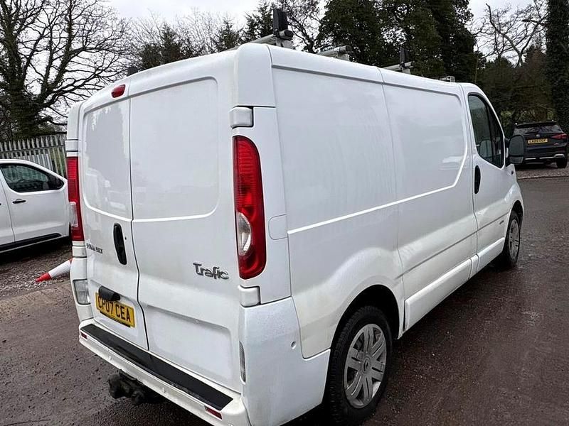 Used Renault Trafic 2007 White MPV