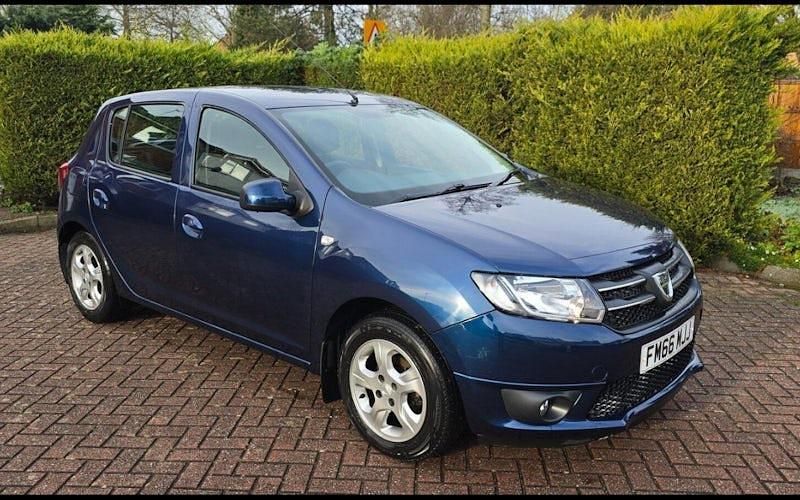 Blue Used 2016 Dacia Sandero Lauréate Hatchback | £5,699 (Fair price) - Image 1/4