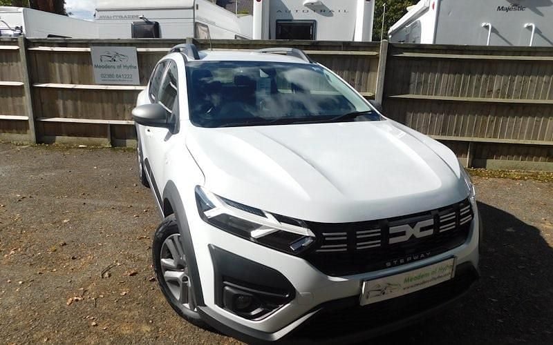 Used 2025 Dacia Sandero Expression Hatchback | £11,995 (Good price) - Image 1/4