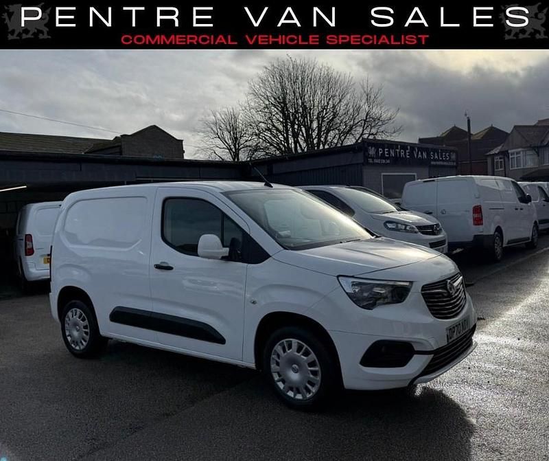 Used Vauxhall Combo Sportive 100 HP (73 kW) 2021 White MPV