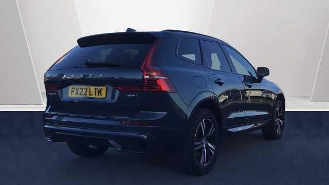 Used Volvo XC60 R-Design 247 HP (181 kW) 2022 Blue SUV