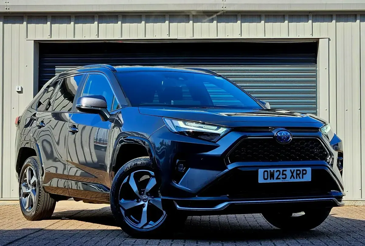 Used Toyota RAV4 Design 300 HP (220 kW) 2025 Grey SUV