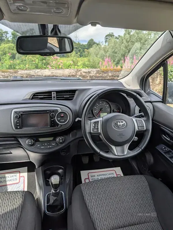 Used Toyota Yaris 2014 Silver Hatchback
