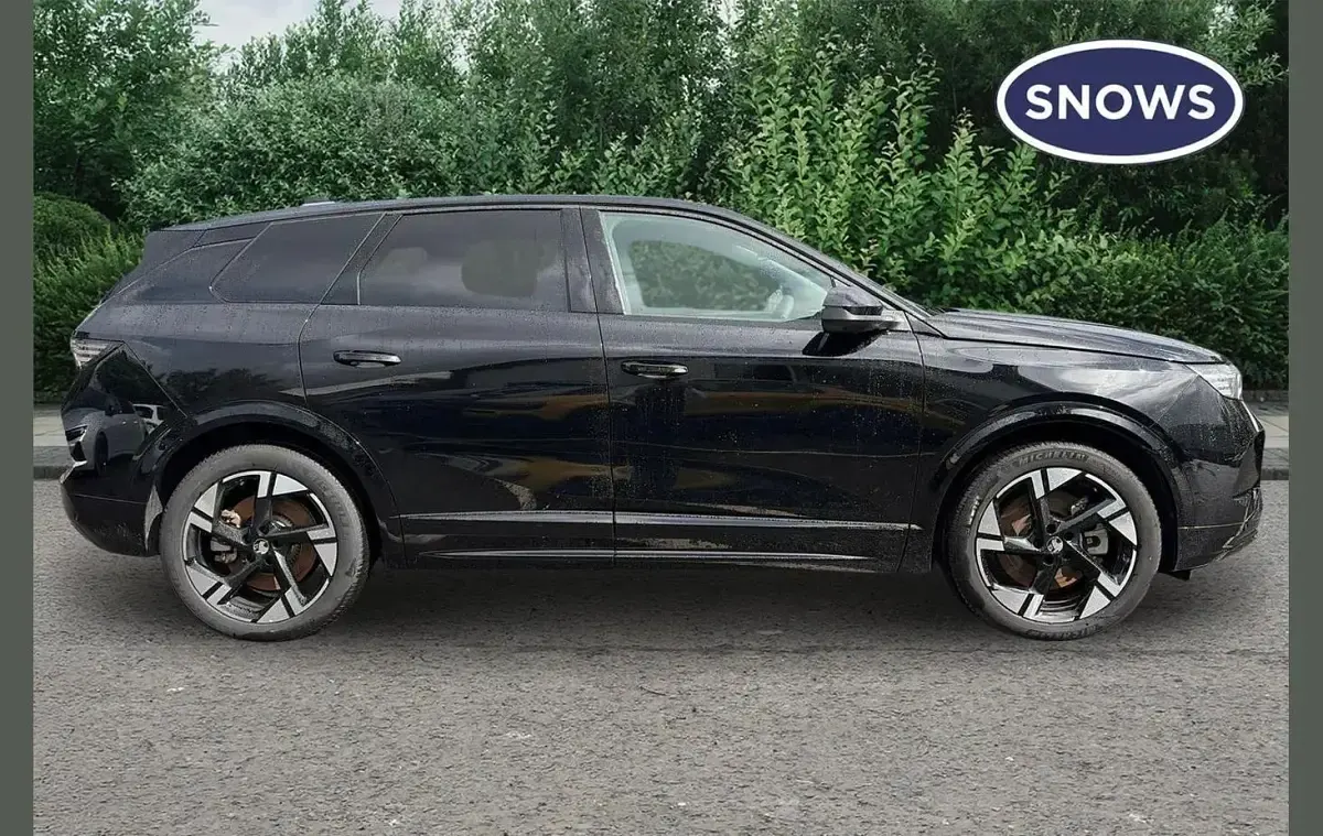Used Vauxhall Grandland Ultimate 156 kW (213 HP) 2025 Black SUV