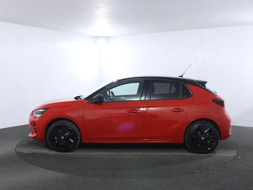 Usado Vauxhall Corsa-e Edition 100 kW (136 HP) 2022 Vermelho Citadino