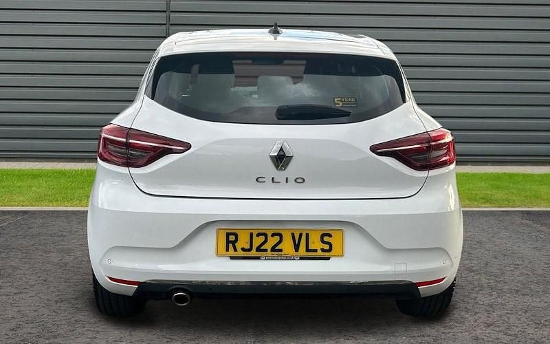 Used Renault Clio V SE 90 HP (66 kW) 2022 Hatchback