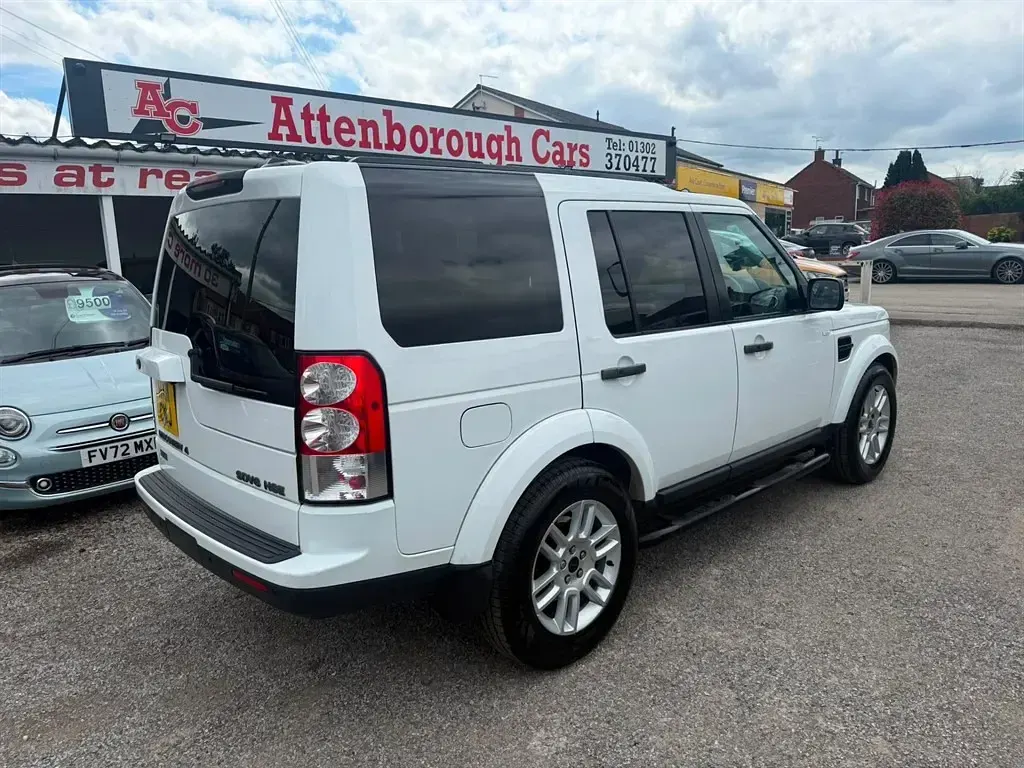 Used Land Rover Discovery 4 HSE 2011 White SUV