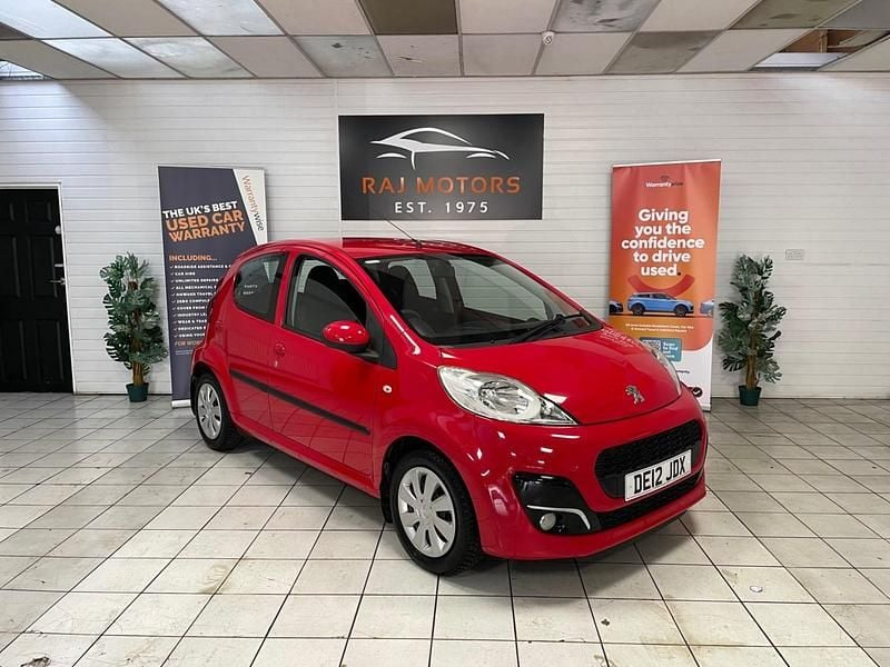 Used Peugeot 107 Active 68 HP (50 kW) 2012 Red Hatchback
