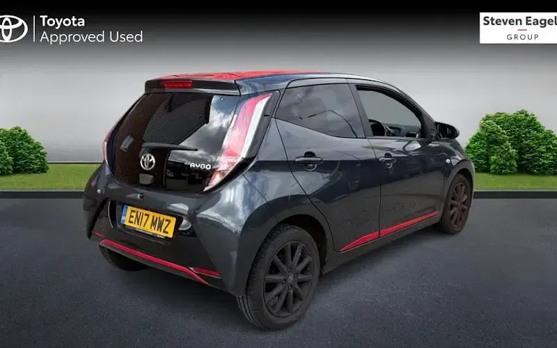 Used Toyota Aygo x-press 69 HP (50 kW) 2017 Grey Hatchback