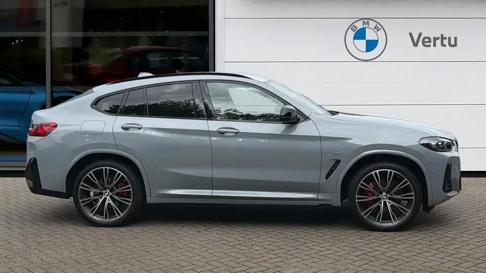 Usado BMW X4 M Sport 360 CV (264 kW) 2024 Gris SUV