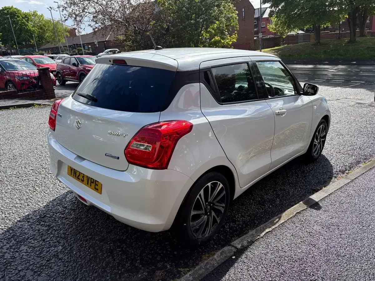 Used Suzuki Swift SZ-L 2023 White Hatchback
