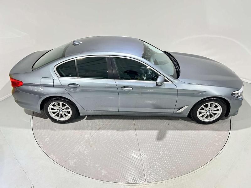 Used BMW 520 Comfort Edition 2018 Blue Sedan