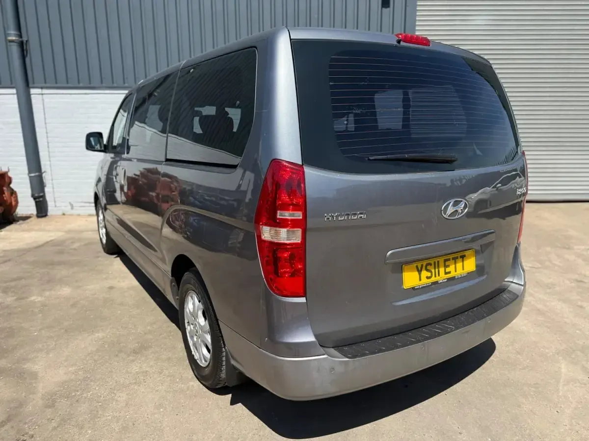 Used Hyundai I800 Style 2011 Grey MPV