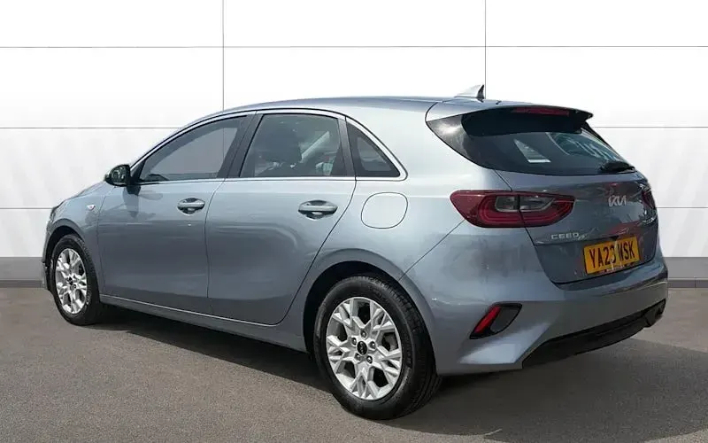 Used Kia Ceed 160 HP (117 kW) 2023 Silver Hatchback