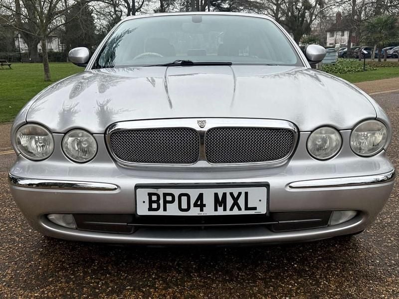 Używany Jaguar XJ6 SE 2004 Srebrny Sedan/Limuzyna