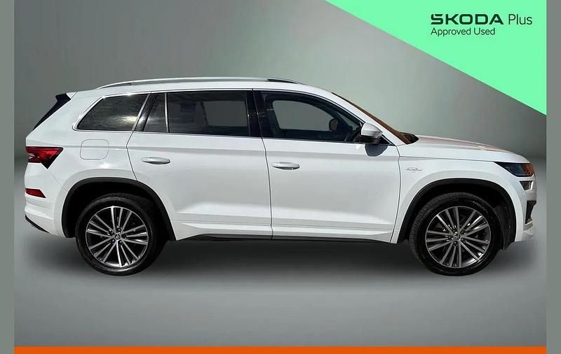 Used Skoda Kodiaq LAURIN & KLEMENT 187 HP (137 kW) 2022 Moon white metallic SUV