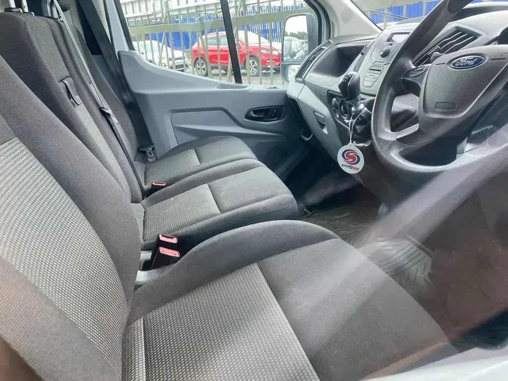 Used Ford Transit 130 HP (95 kW) 2019 White Van
