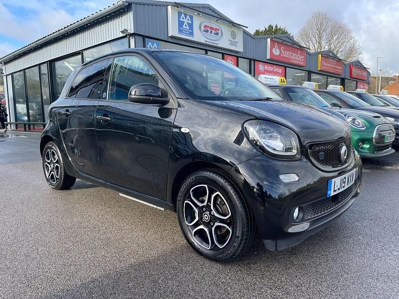Used Smart ForFour Electric Drive Premium 60 kW (82 HP) 2019 Black Hatchback