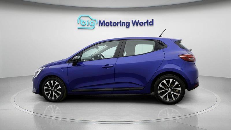 Used Renault Clio V Evolution 90 HP (66 kW) 2023 Blue Hatchback