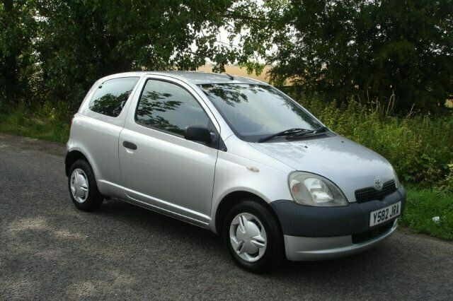 Used 2001 Toyota Yaris Hatchback | £1,295 (Fair price) - Image 1/4