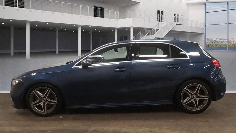 Used Mercedes A180 Executive 136 HP (100 kW) 2020 Blue Hatchback