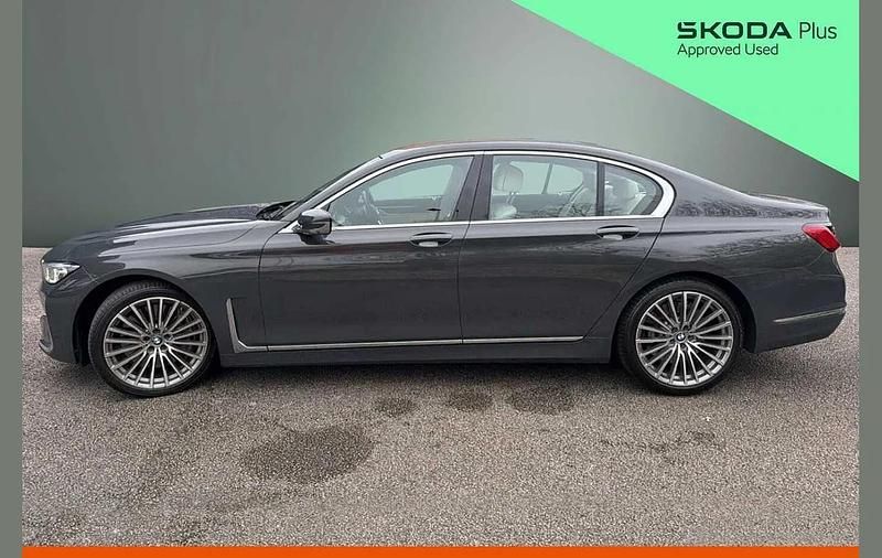 Used BMW 750 Comfort Edition 523 HP (384 kW) 2019 Grey Sedan