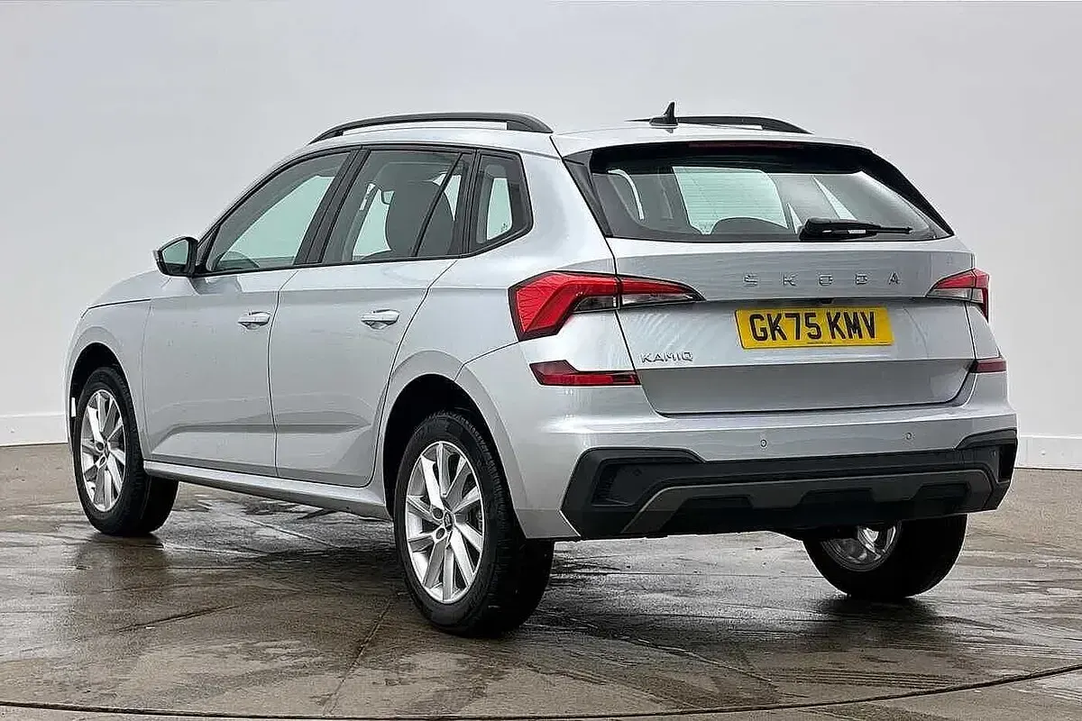 Used Skoda Kamiq SE 94 HP (69 kW) 2025 Brilliant silver metallic SUV
