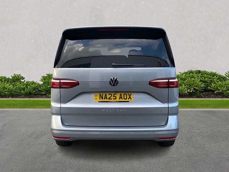 Used VW Multivan Life 150 HP (110 kW) 2025 Silver MPV
