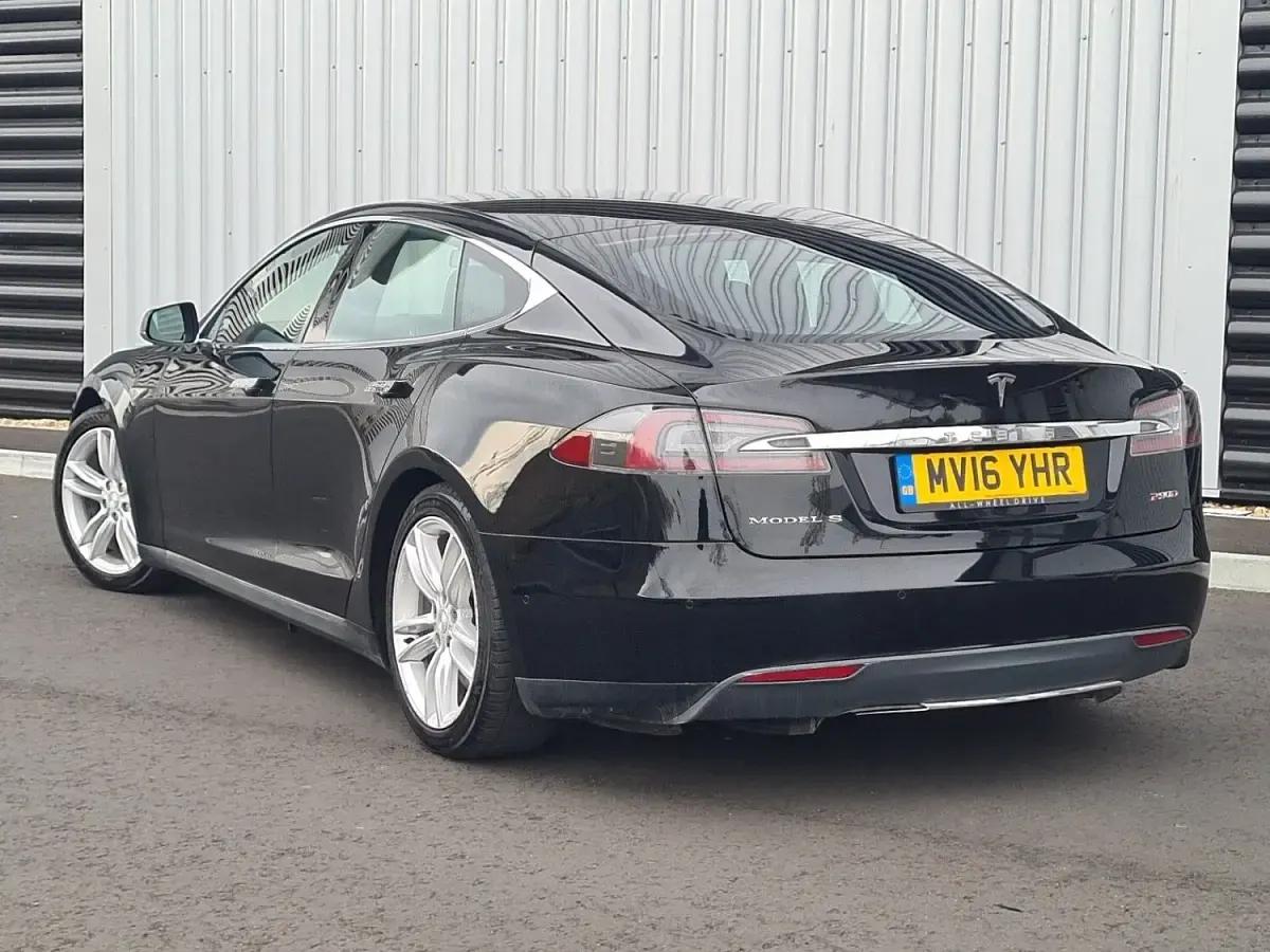 Used Tesla Model S 314 kW (428 HP) 2016 Black Hatchback