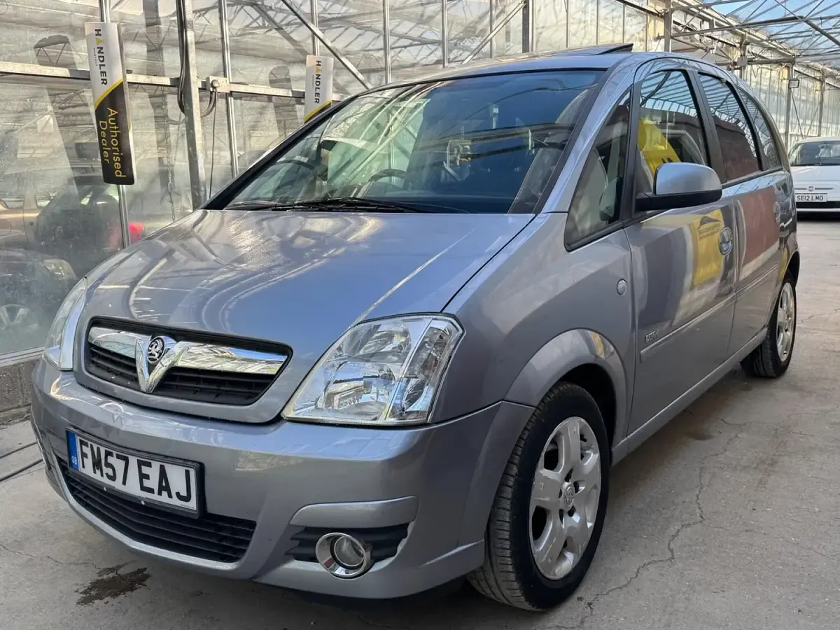 Used Vauxhall Meriva Design Edition 2008 Silver MPV