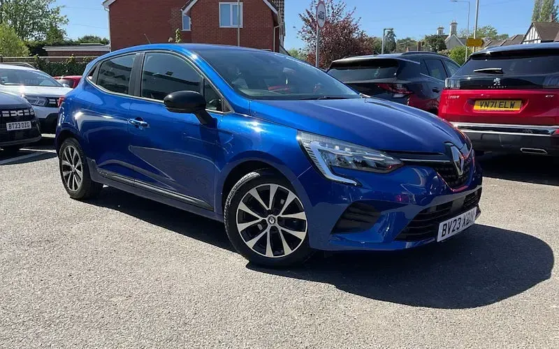 Używany Renault Clio V Evolution 90 KM (66 kW) 2023 Hatchback