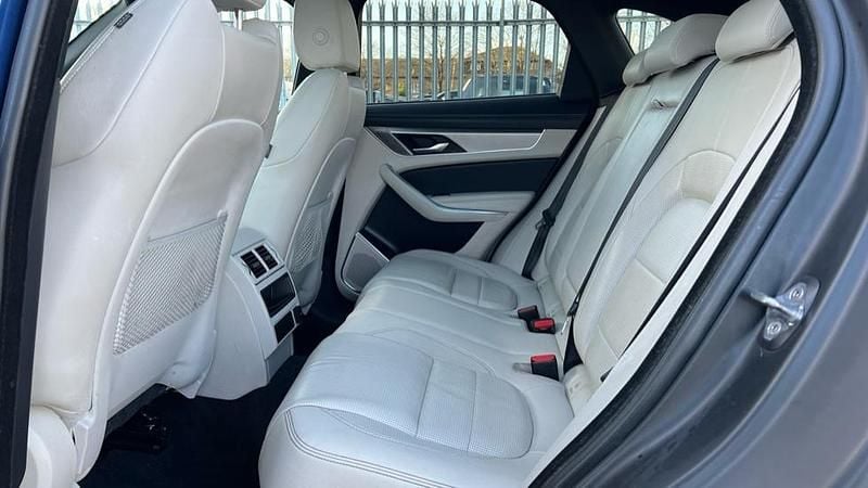 Used Jaguar F-Pace R-Dynamic 204 HP (150 kW) 2022 Blue SUV