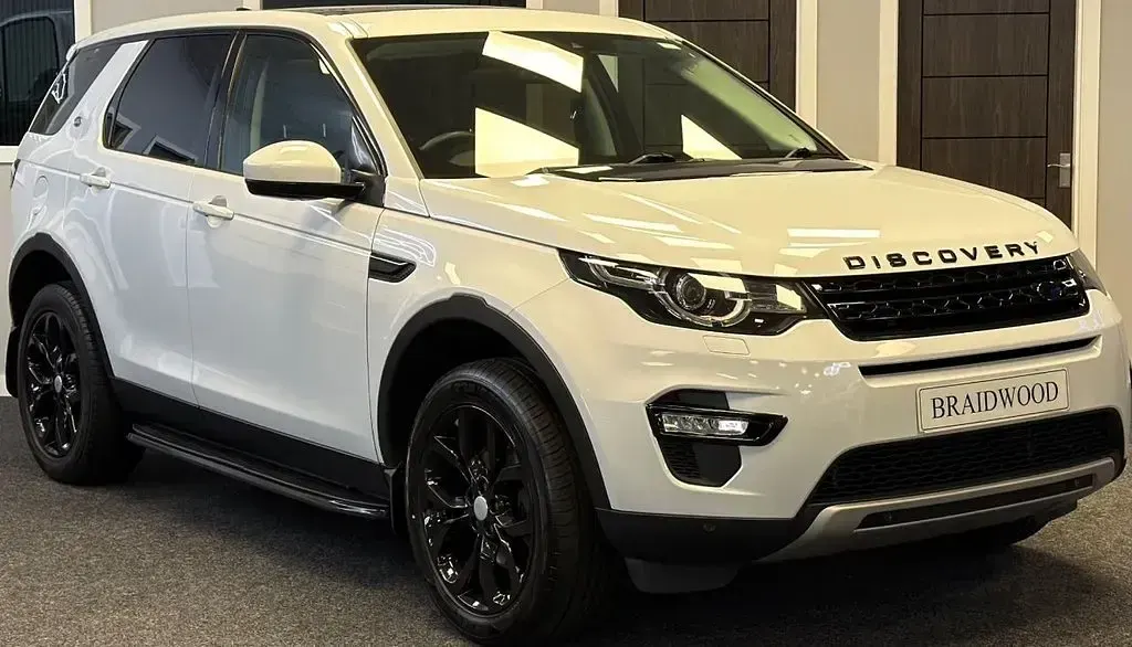 Used Land Rover Discovery Sport HSE 180 HP (132 kW) 2017 White SUV