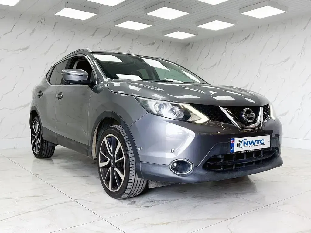 Used Nissan Qashqai S 115 HP (84 kW) 2017 Grey SUV