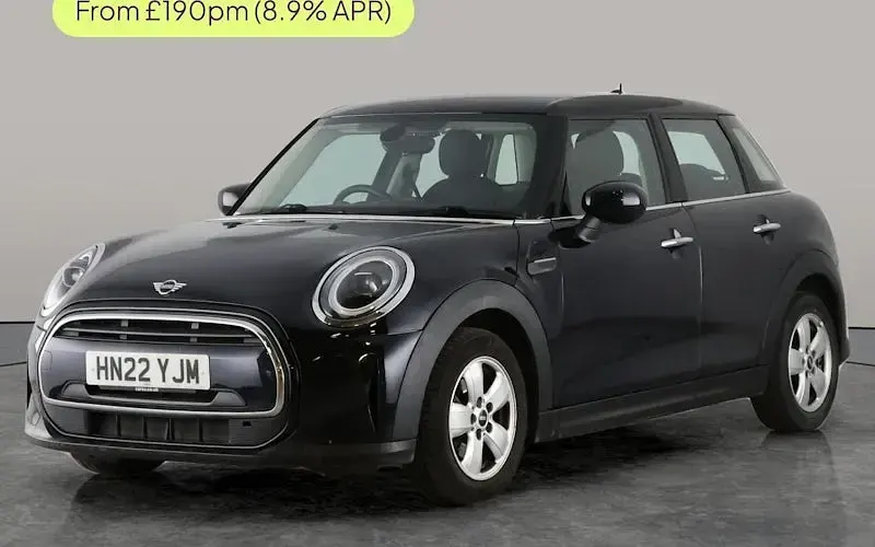 Używany Mini Cooper Classic 136 KM (100 kW) 2022 Hatchback