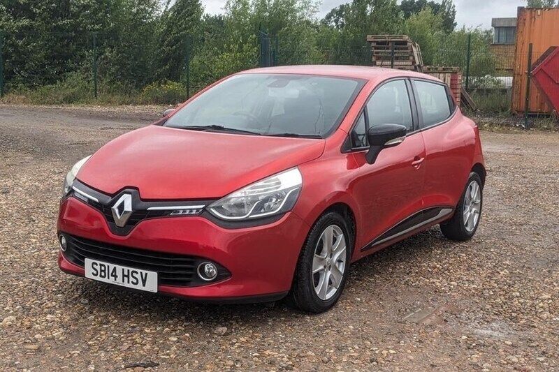 Red Used 2014 Renault Clio IV Dynamique Hatchback | £3,299 (Fair price) - Image 1/1