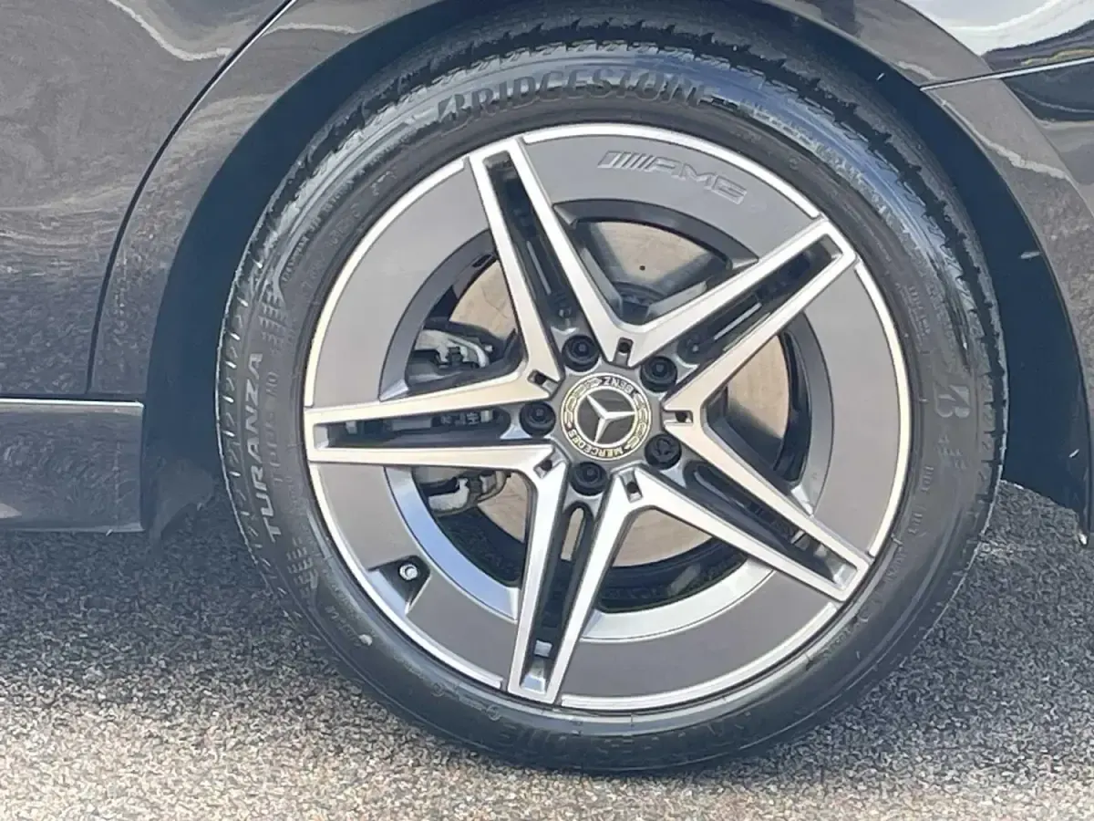 Used Mercedes C220 AMG line 2025 Black Sedan