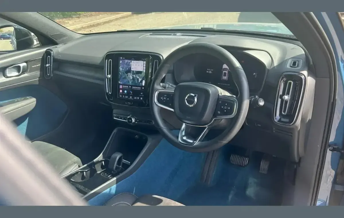 Used Volvo XC40 Ultimate 169 kW (231 HP) 2023 Blue SUV