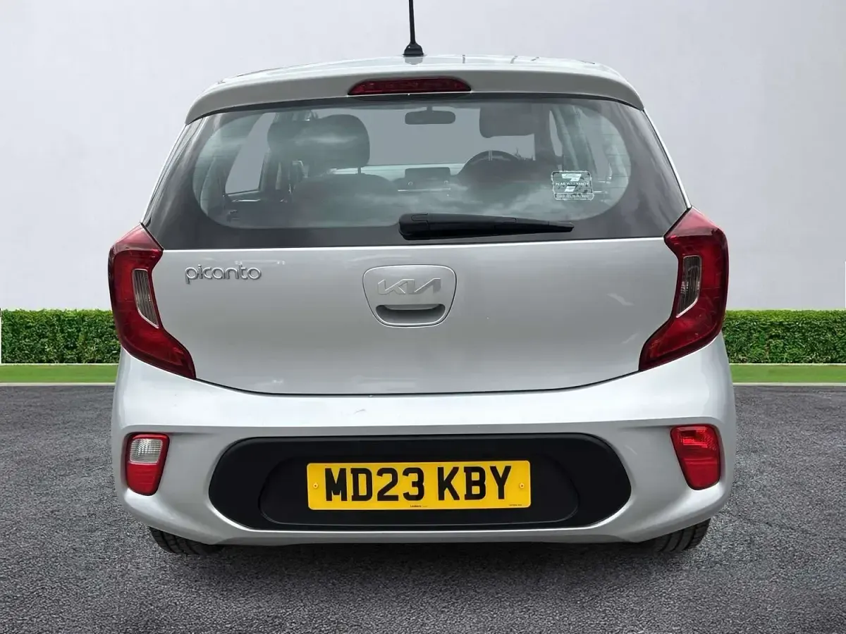 Used Kia Picanto 66 HP (48 kW) 2023 Silver Hatchback