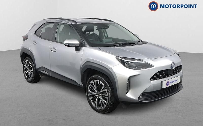 Used 2025 Toyota Yaris Hybrid Estate | £22,649 (Fair price) - Image 1/4