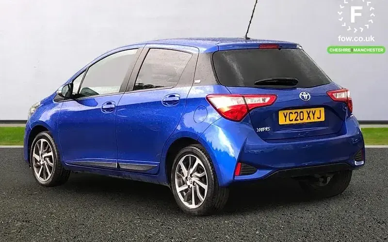 Used Toyota Yaris 120 HP (88 kW) 2019 Blue Hatchback