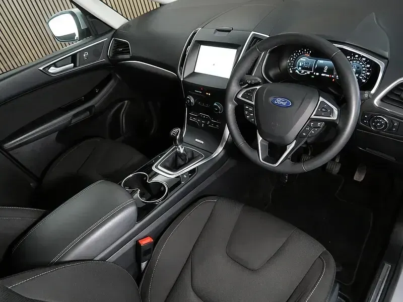 Used Ford S-MAX Titanium 150 HP (110 kW) 2020 Silver MPV