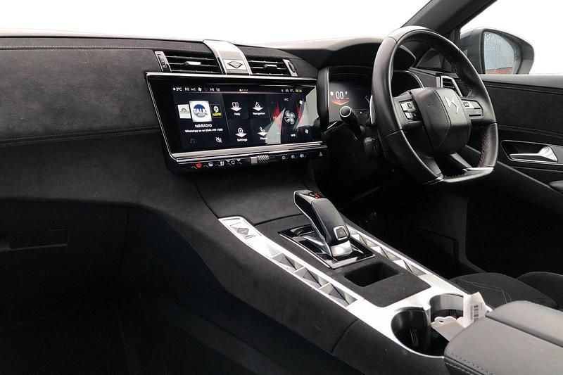 Used DS Automobiles DS7 Crossback Performance Line Plus 130 HP (95 kW) 2024 Grey SUV