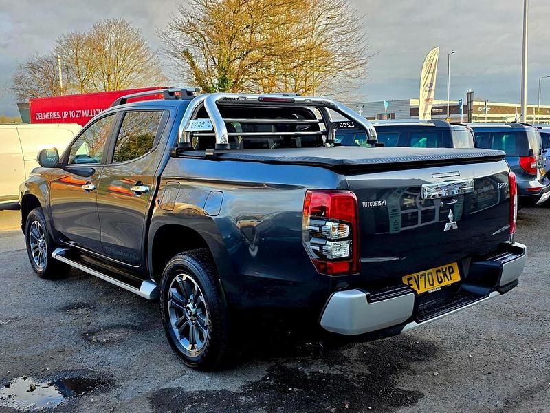 Used Mitsubishi L200 150 HP (110 kW) 2020 Grey Pickup
