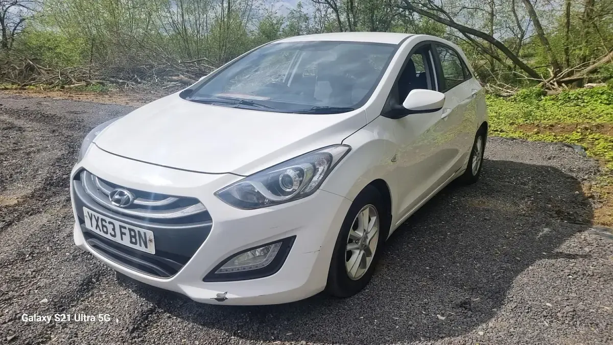 Used Hyundai i30 Active 108 HP (79 kW) 2013 White Hatchback